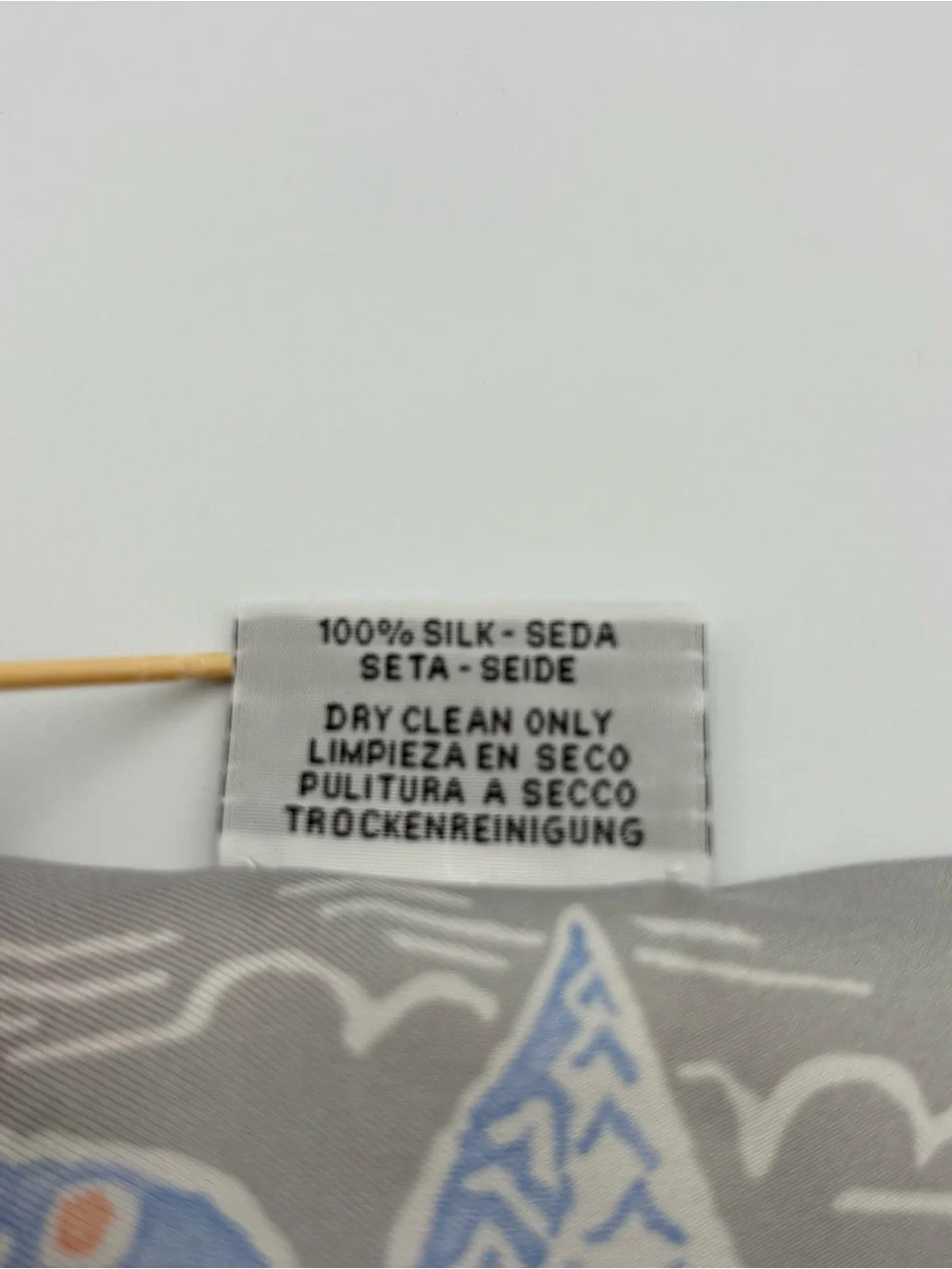 Hermes Isola Di Primavera Twilly Scarf Gris Perle Grenadine Multicolor - Picture 5 of 6
